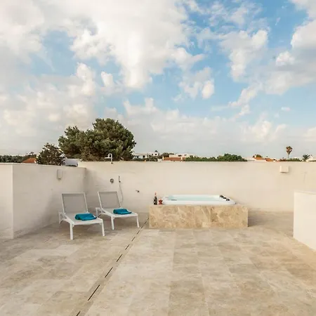 Binibequer Vell Sleeps 8 With Pool Air Con And Wifi Villa Binibeca