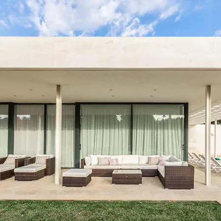 Willa Binibequer Vell Sleeps 8 With Pool Air Con And Wifi Binibeca